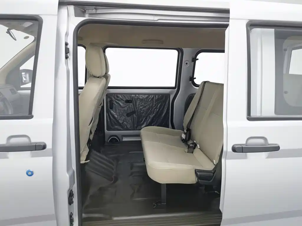 Wuling Rongguang S — миниатюра 15