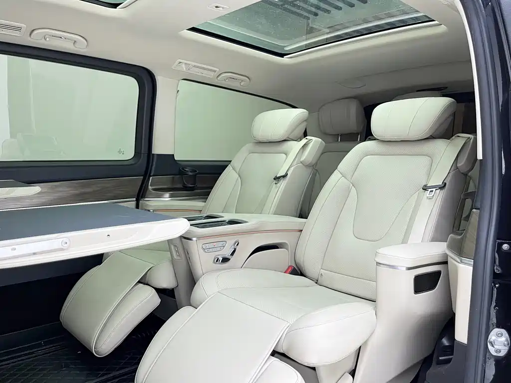 Mercedes-Benz V-Class — миниатюра 9