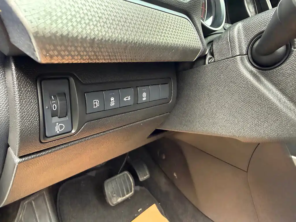 Peugeot 408 — миниатюра 24