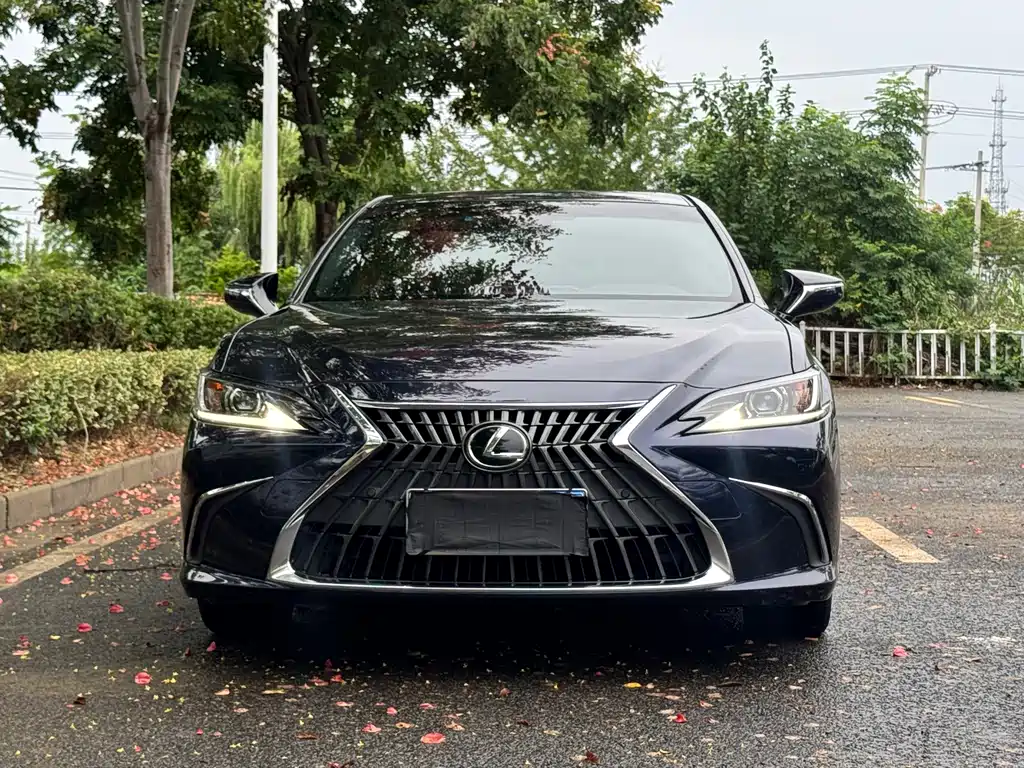 Lexus ES — миниатюра 2