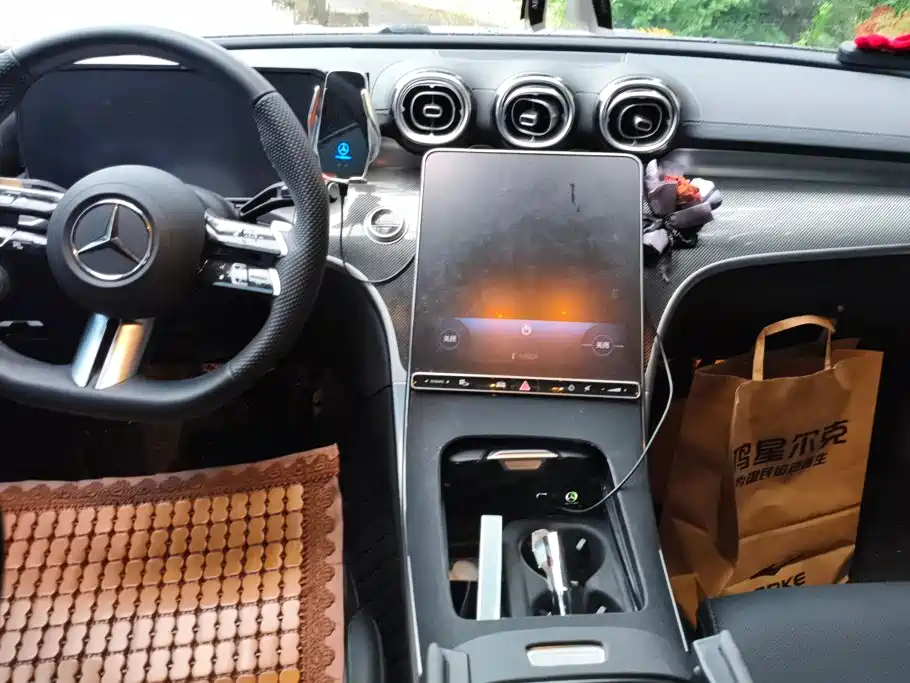 Mercedes-Benz C-Class — миниатюра 12