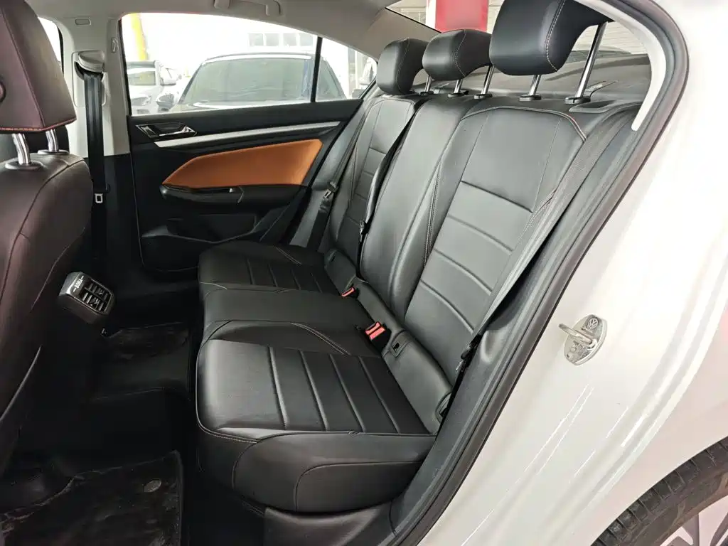 Volkswagen Bora — миниатюра 13