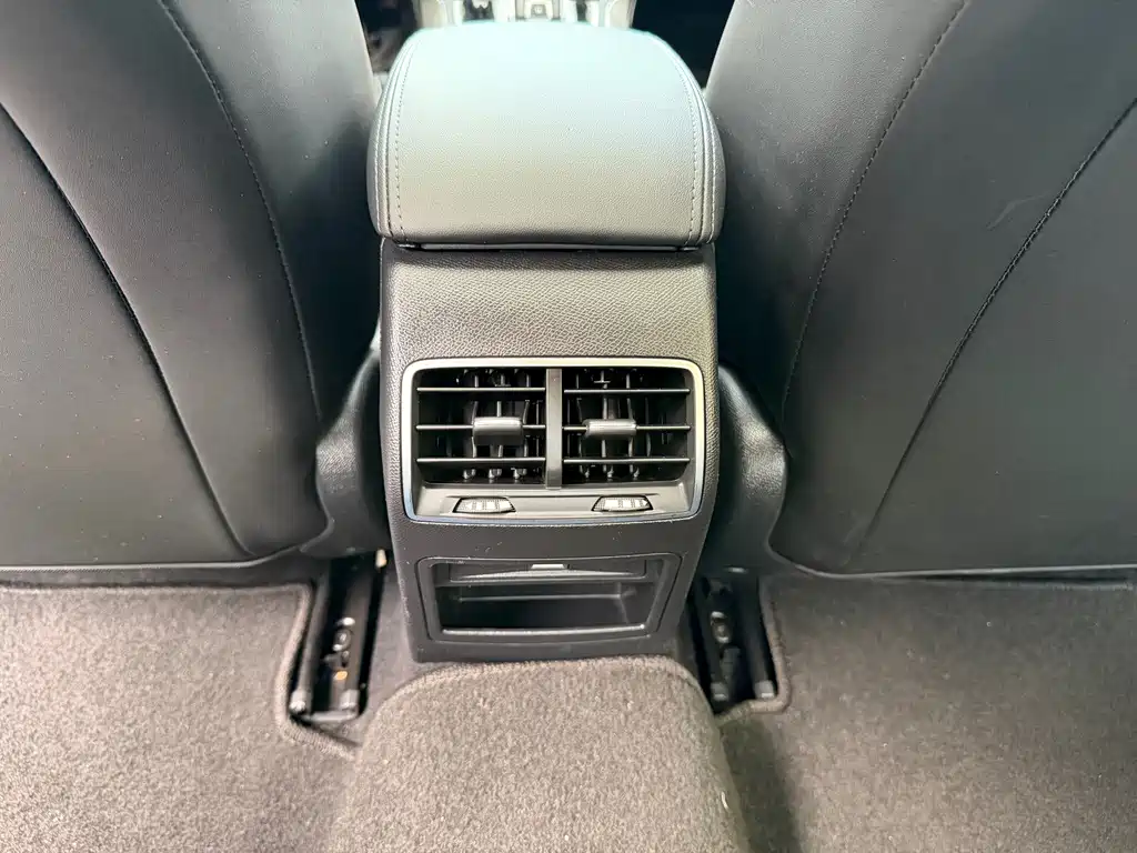 Peugeot 408 — миниатюра 13