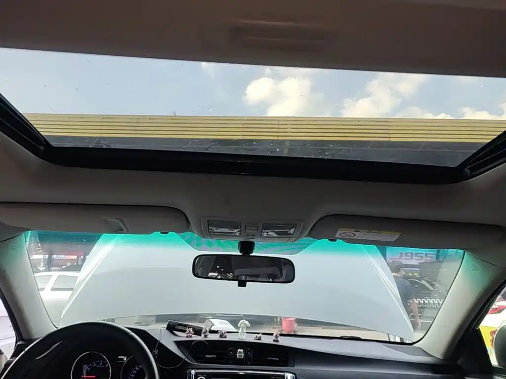 Toyota Reiz — миниатюра 18