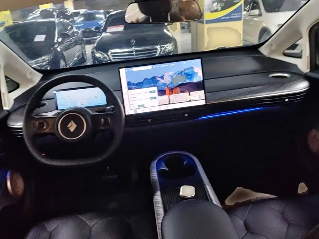 Baojun Yunduo — миниатюра 10