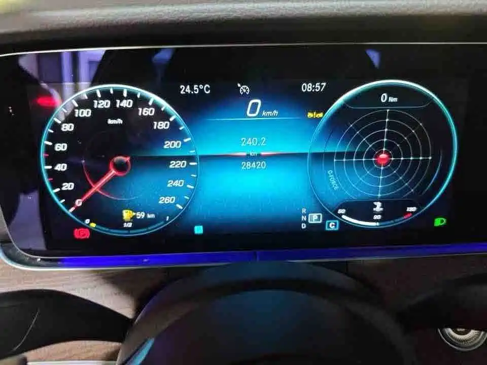 Mercedes-Benz E-Class — миниатюра 4