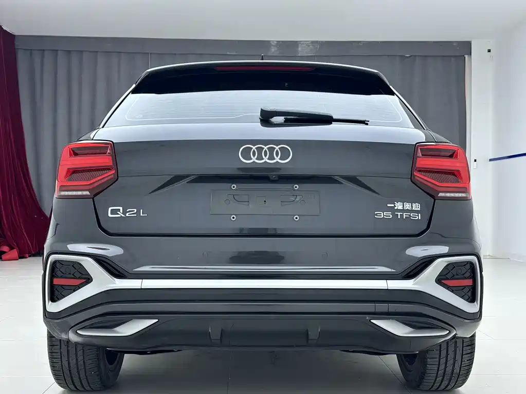 Audi Q2L 2022 35 TFSI Fashion