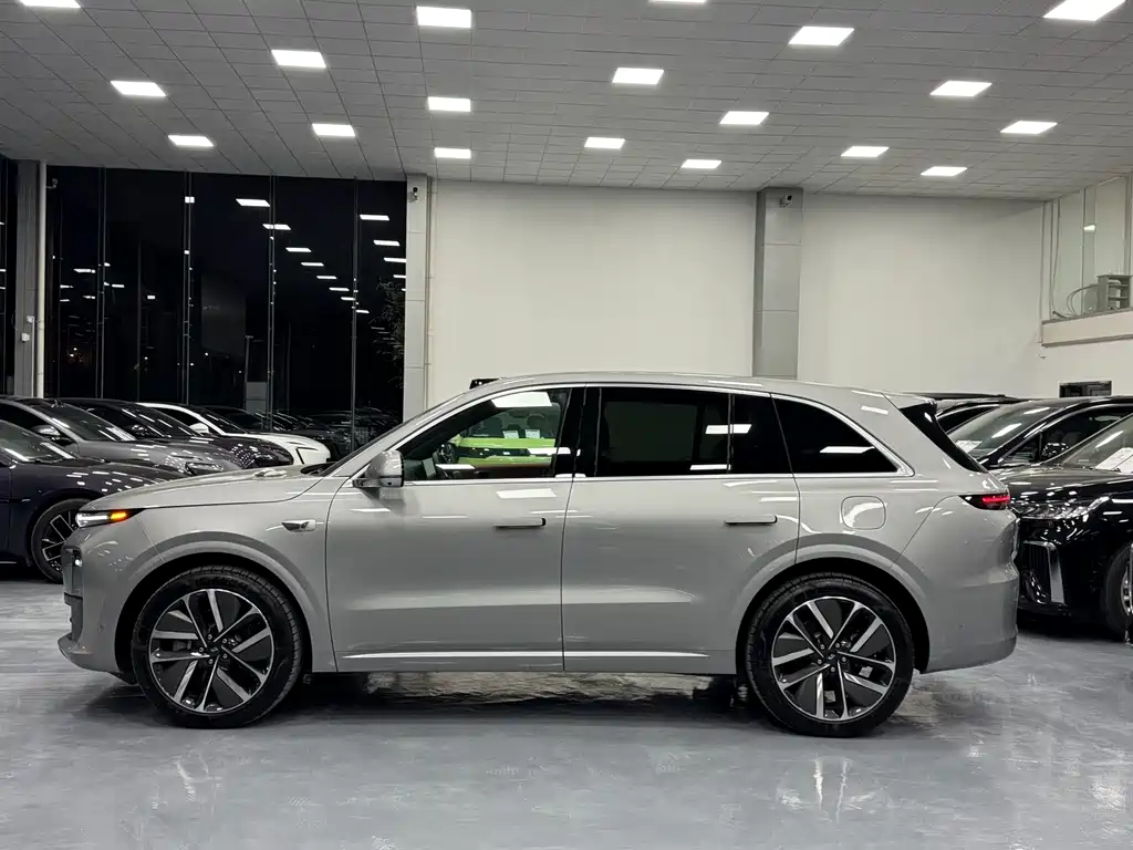 Li Auto IDEAL L6