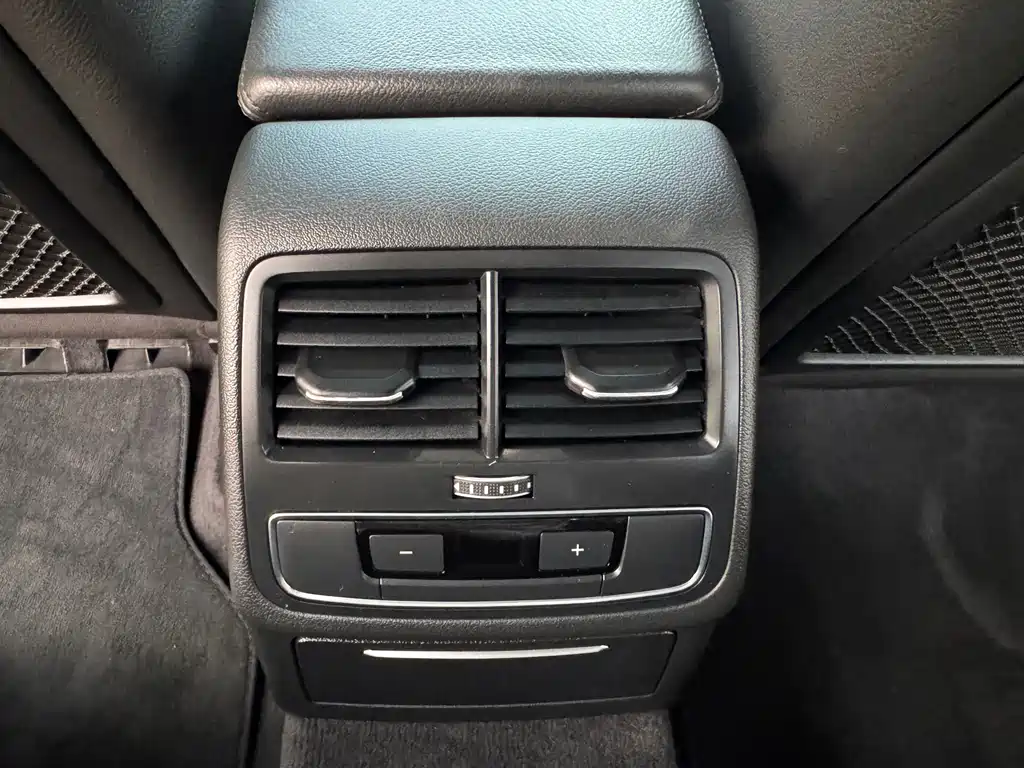 Audi A4L — миниатюра 7