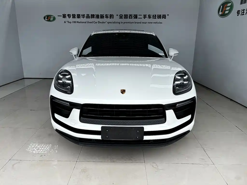Porsche Macan — миниатюра 3