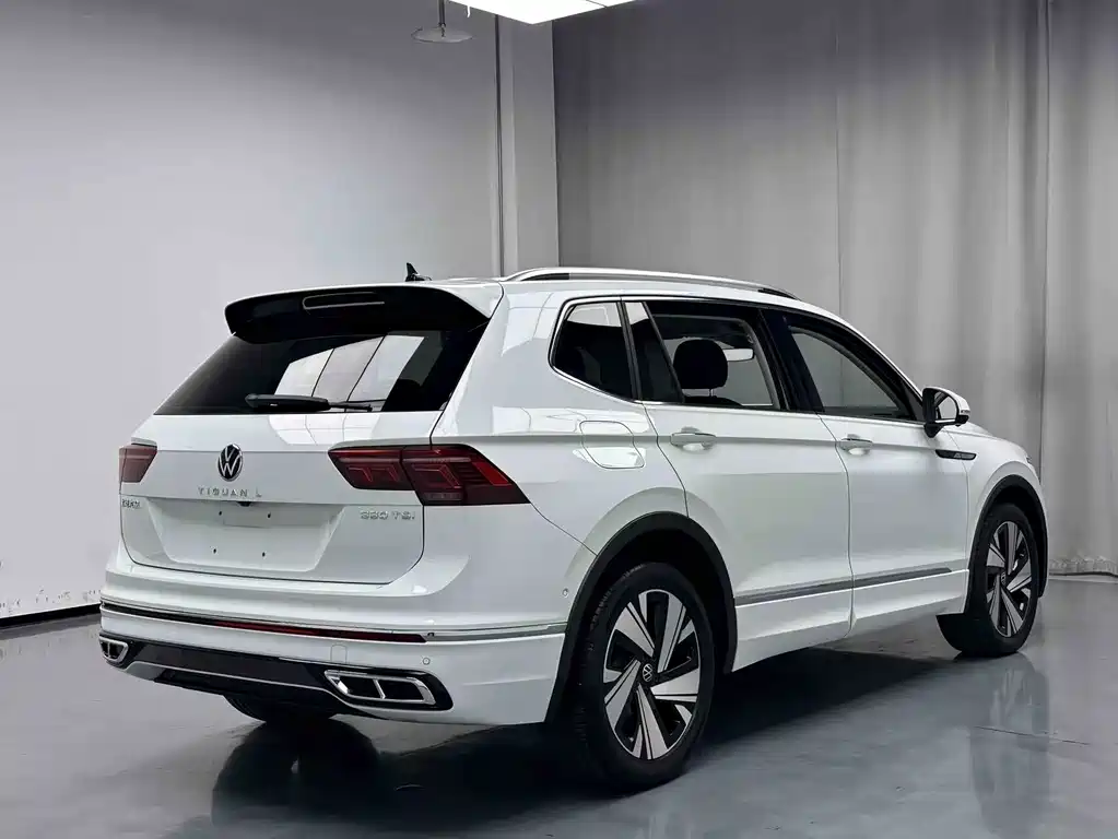 Volkswagen Tiguan L — миниатюра 9