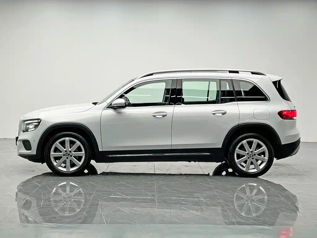 Mercedes-Benz GLB — миниатюра 3