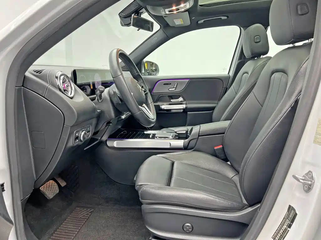 Mercedes-Benz GLB — миниатюра 14