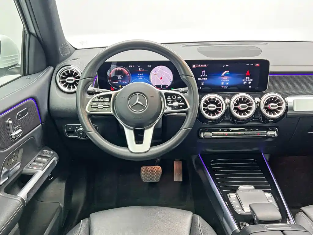 Mercedes-Benz GLB — миниатюра 20