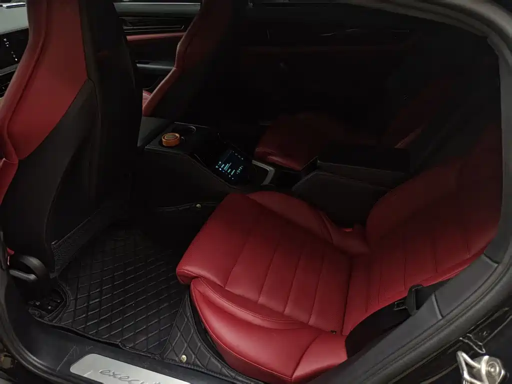 Porsche Panamera — миниатюра 5