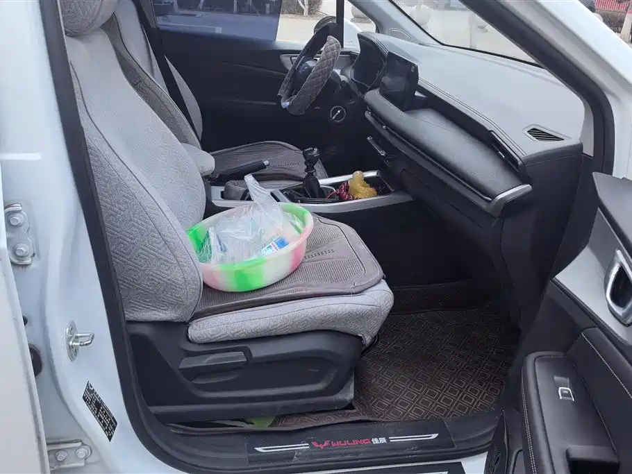 WULING WULING JIACHEN