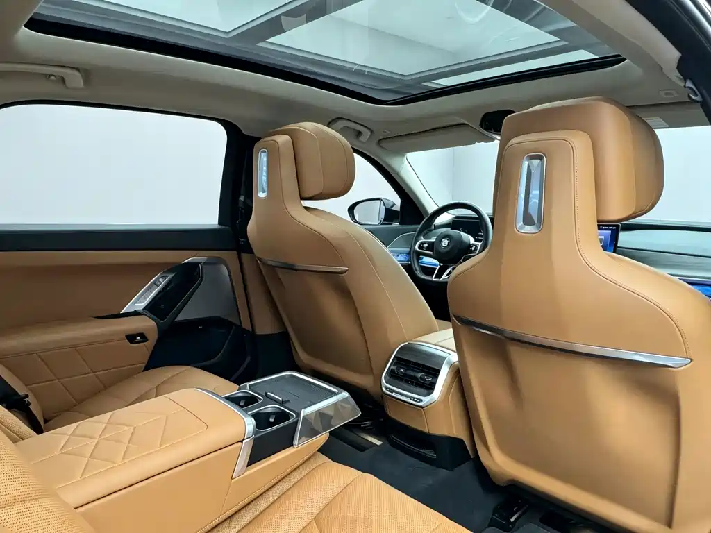 BMW 7 Series — миниатюра 5