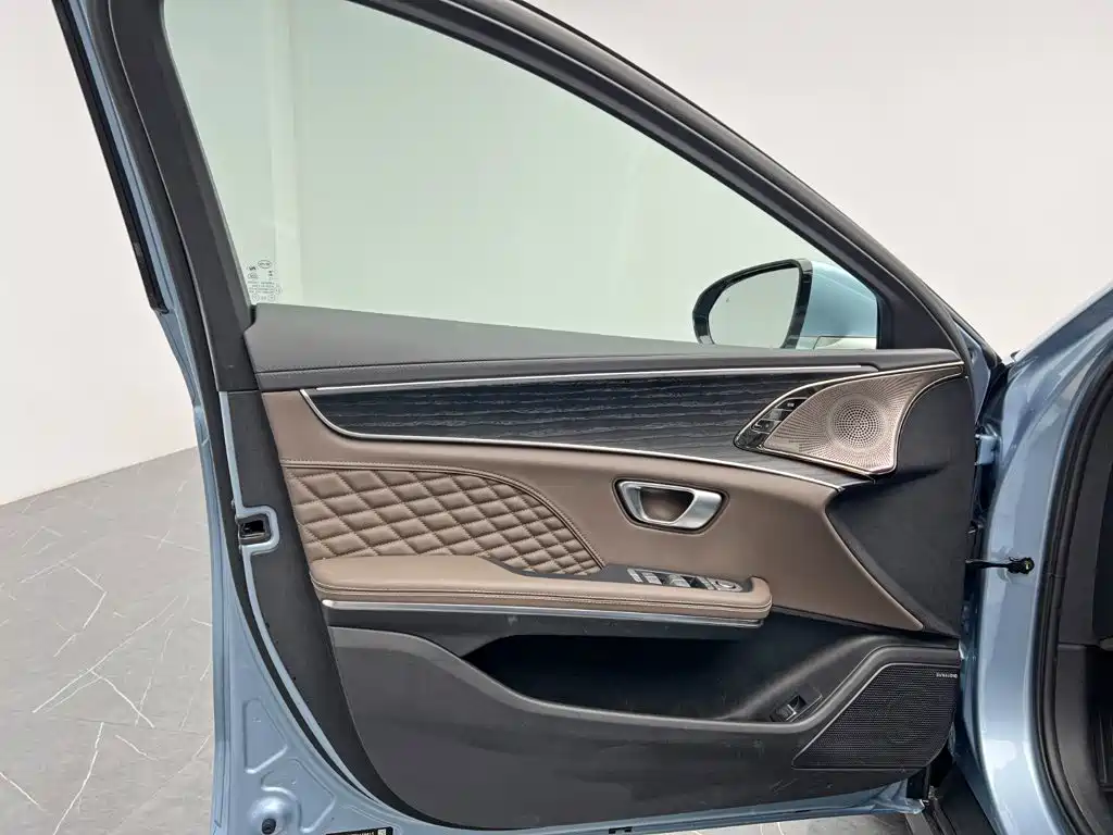 BYD Han — миниатюра 12