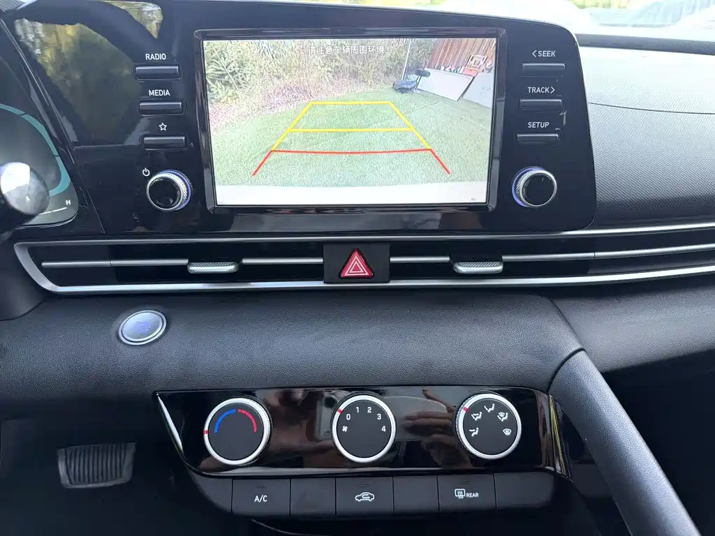 Hyundai Elantra — миниатюра 5
