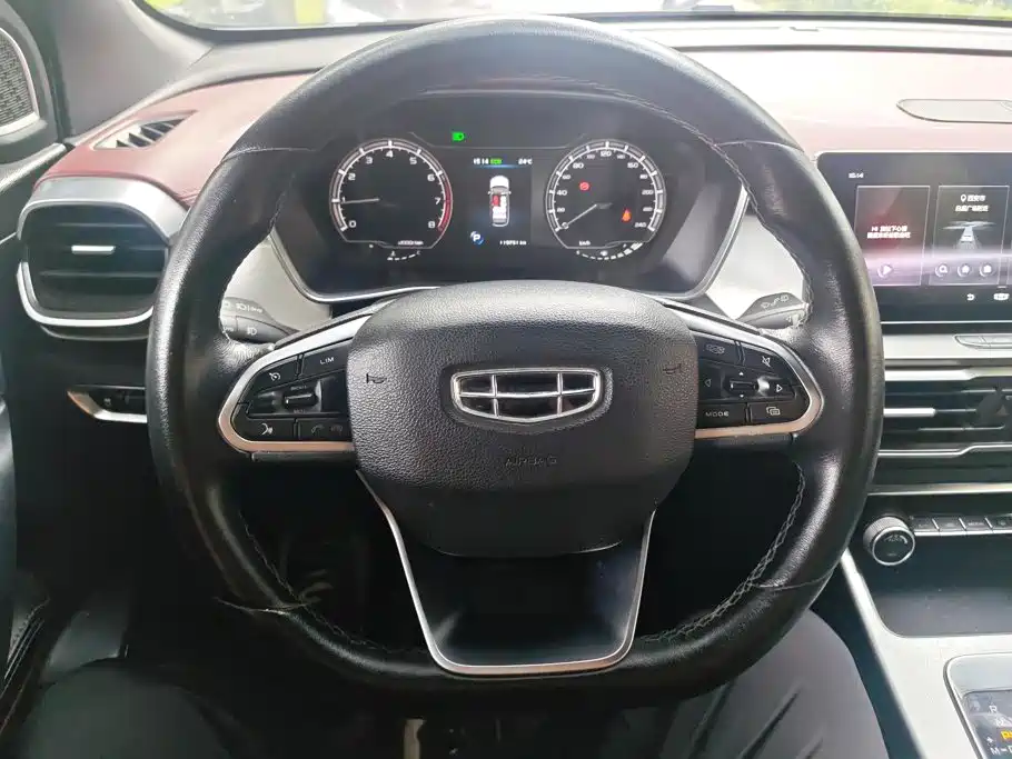 Geely Binyue — миниатюра 15