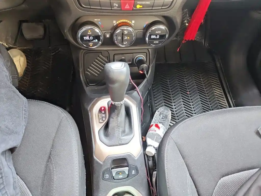 Jeep Renegade — миниатюра 7