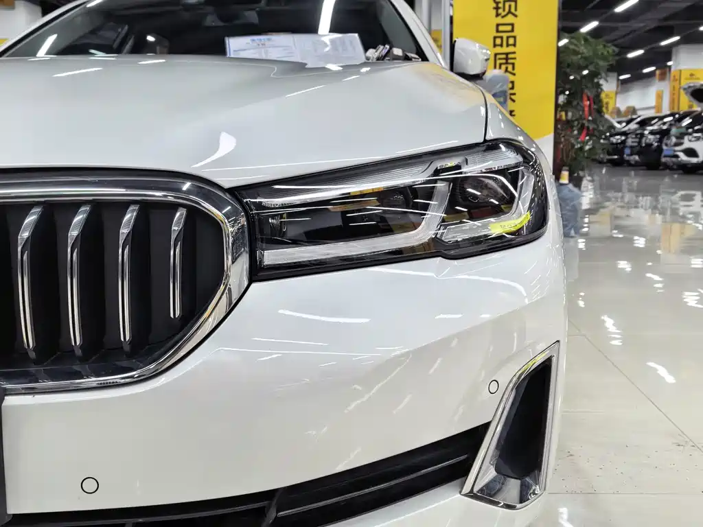 BMW 5 Series — миниатюра 15
