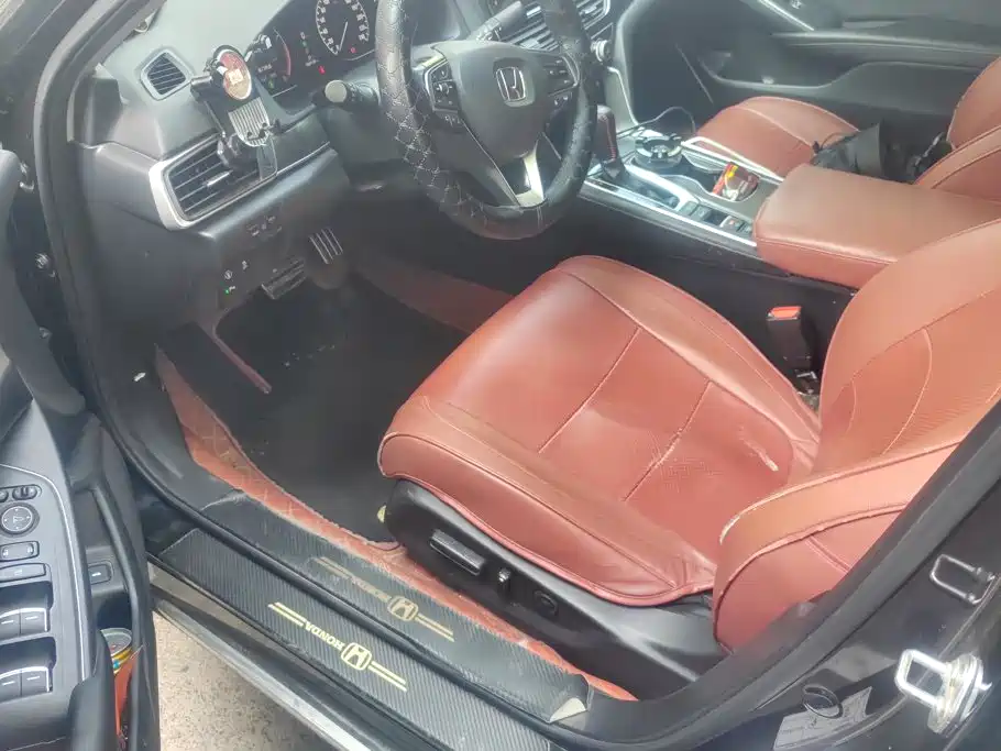 Honda Accord — миниатюра 9