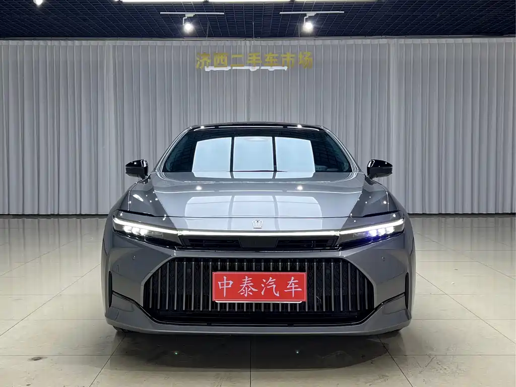 Toyota Crown 2024 2.5L