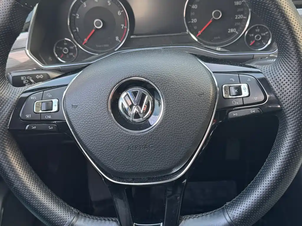 Volkswagen Phideon — миниатюра 9