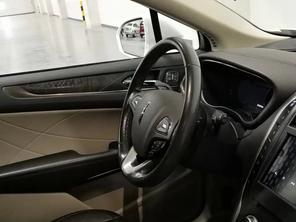 Lincoln MKC — миниатюра 22