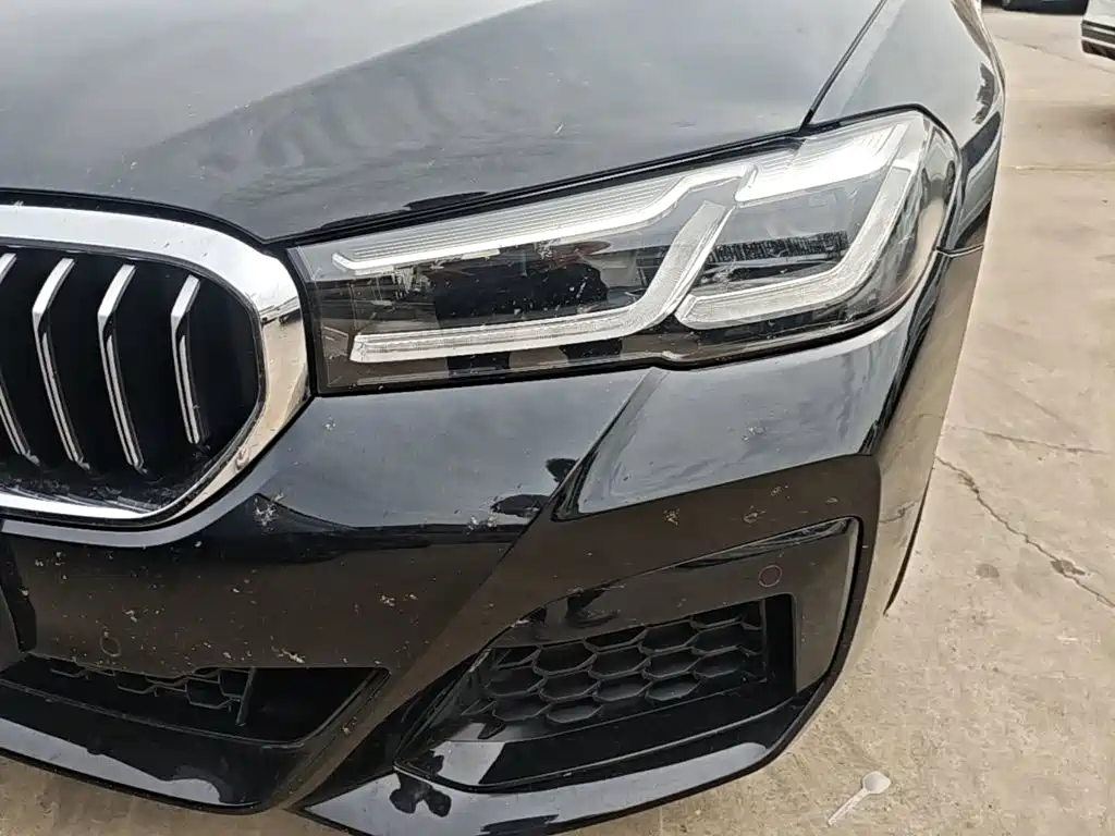 BMW 5 Series — миниатюра 24