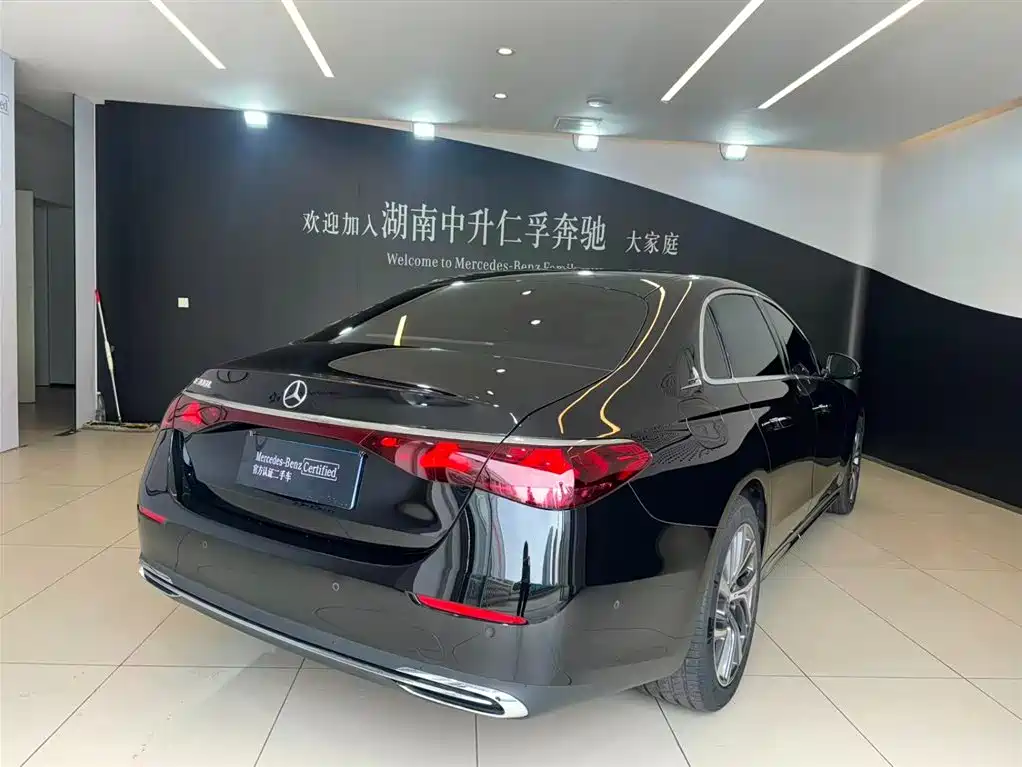Mercedes-Benz E-Class E 2025 E 300 L Fashion