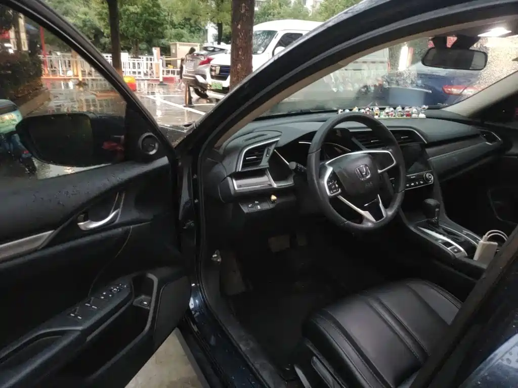 Honda Civic — миниатюра 16