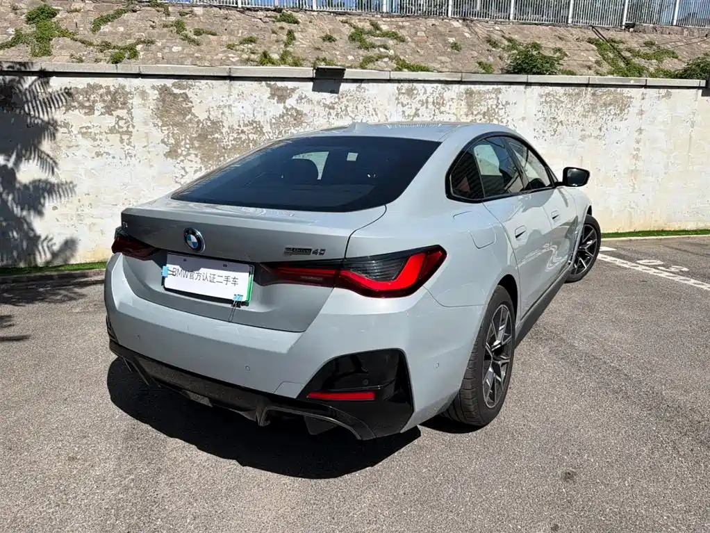 BMW i4 2025 eDrive40