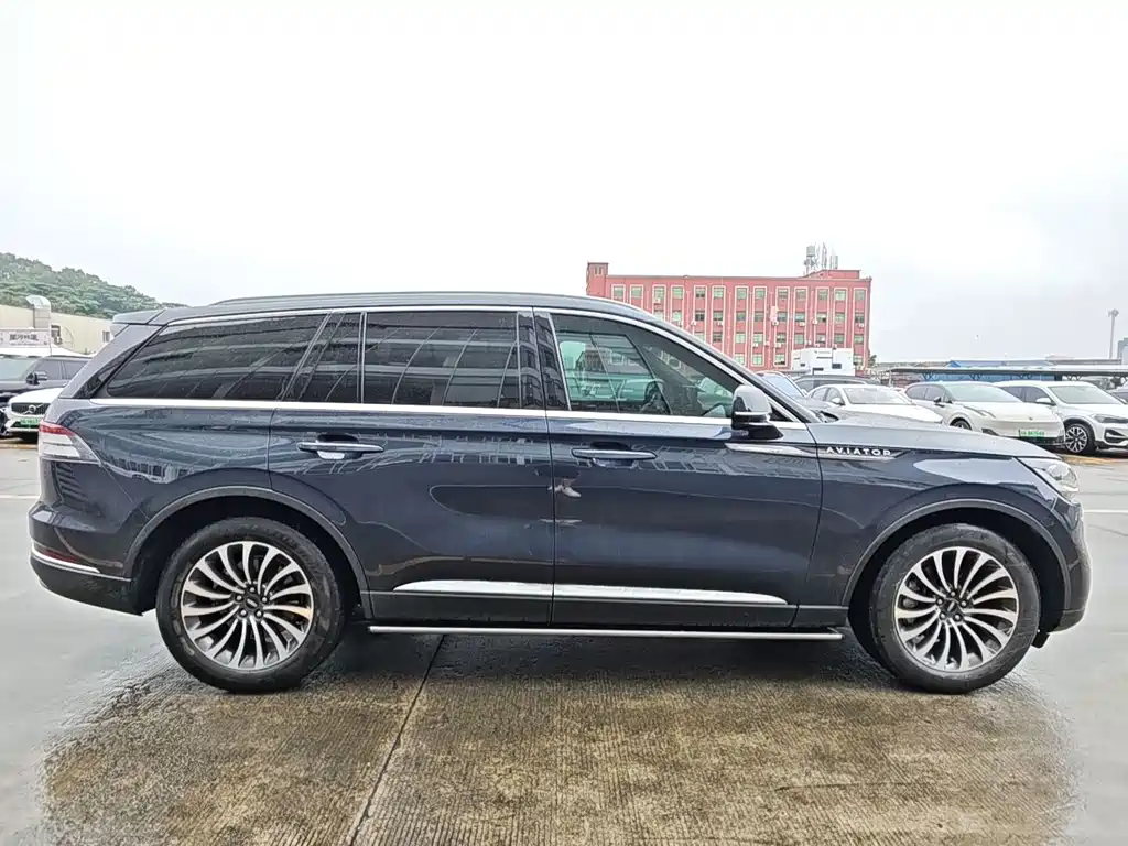 Lincoln Aviator — миниатюра 4