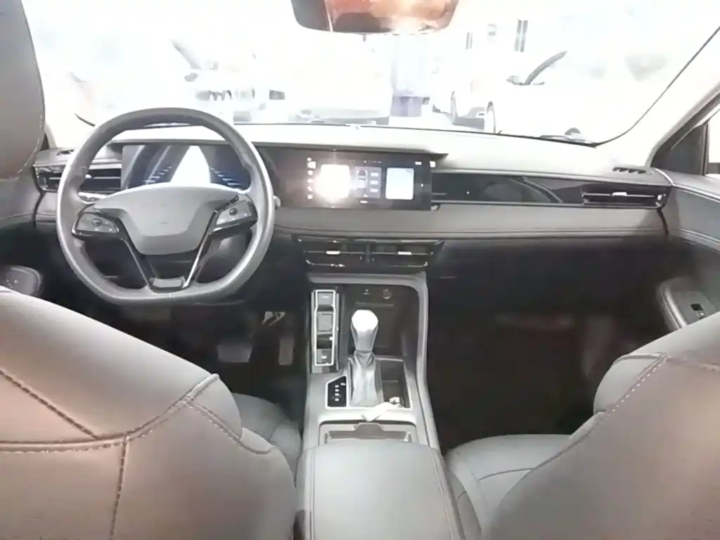 Roewe i5 — миниатюра 10
