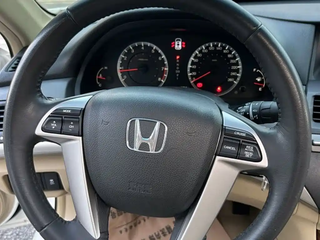 Honda Accord — миниатюра 13
