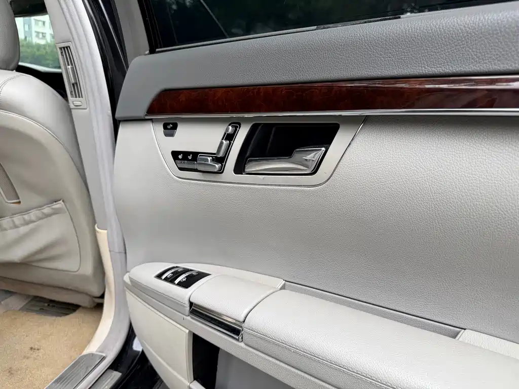 Mercedes-Benz S-Class — миниатюра 17