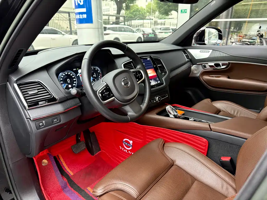 Volvo XC90 — миниатюра 8