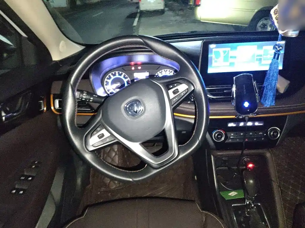 Changan Eado DT — миниатюра 11