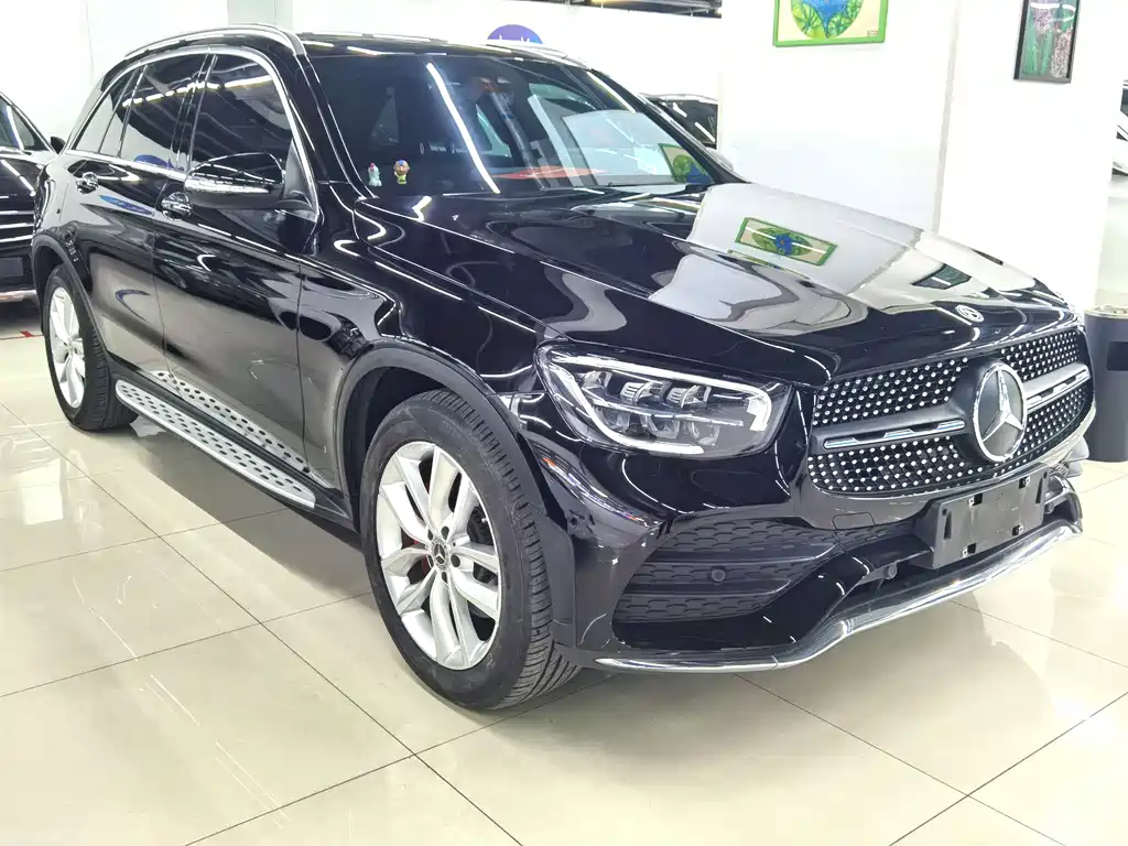 MERCEDES-BENZ GLC