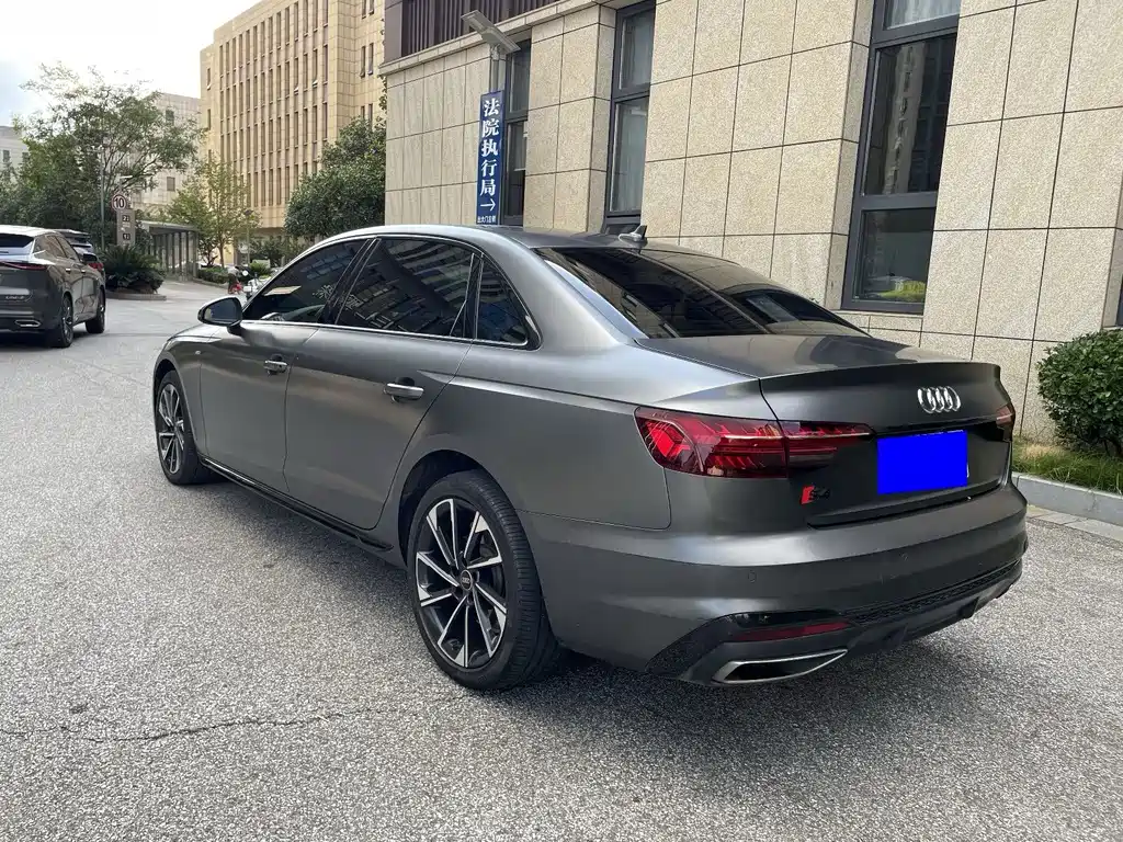 Audi A4L — миниатюра 11