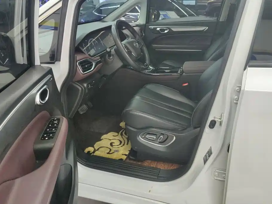 GAC Motor Trumpchi M6 — миниатюра 9
