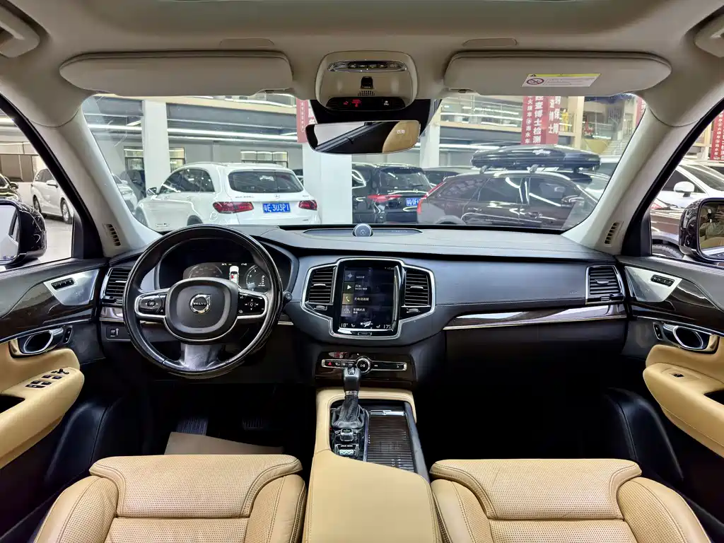 Volvo XC90 — миниатюра 4