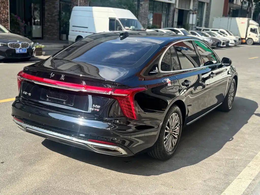 Hongqi Hongqi H5 — миниатюра 12