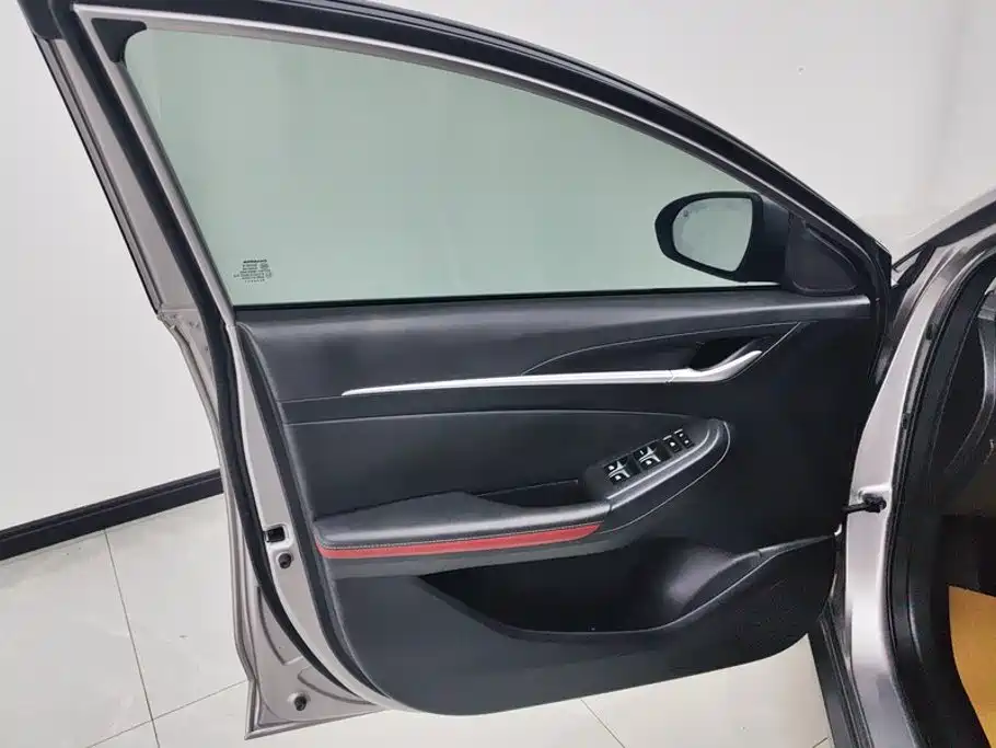 Changan Eado — миниатюра 7