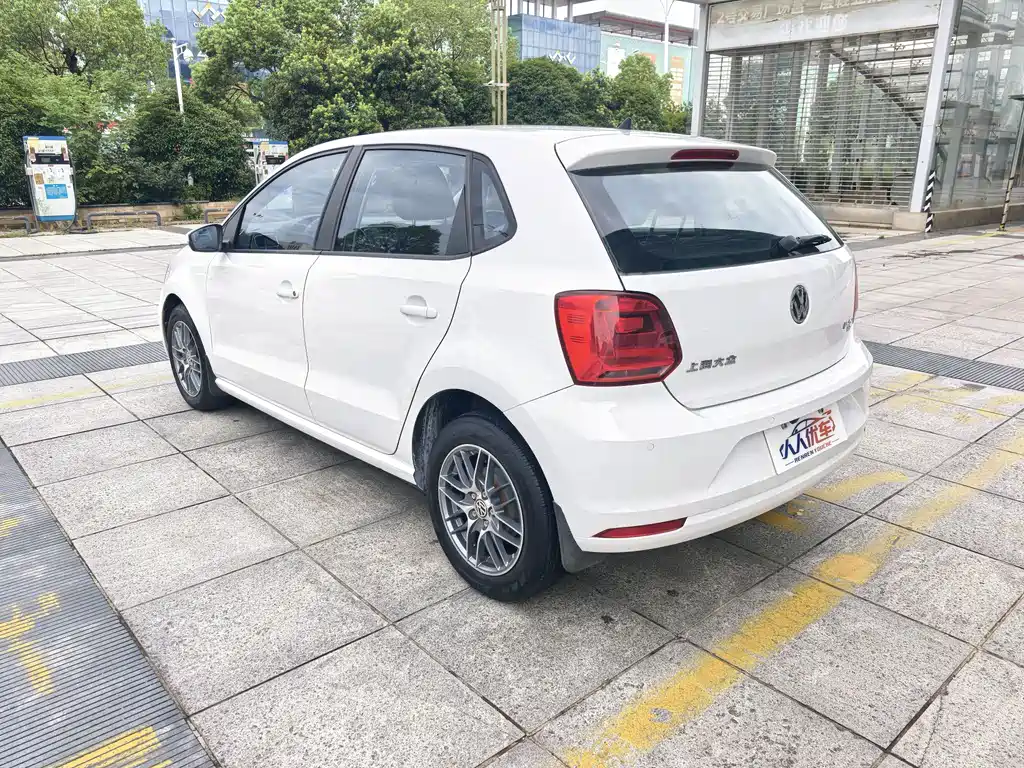 Volkswagen Polo — миниатюра 6