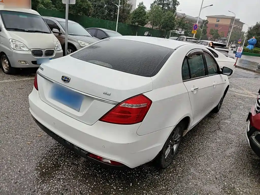 Geely Emgrand — миниатюра 7