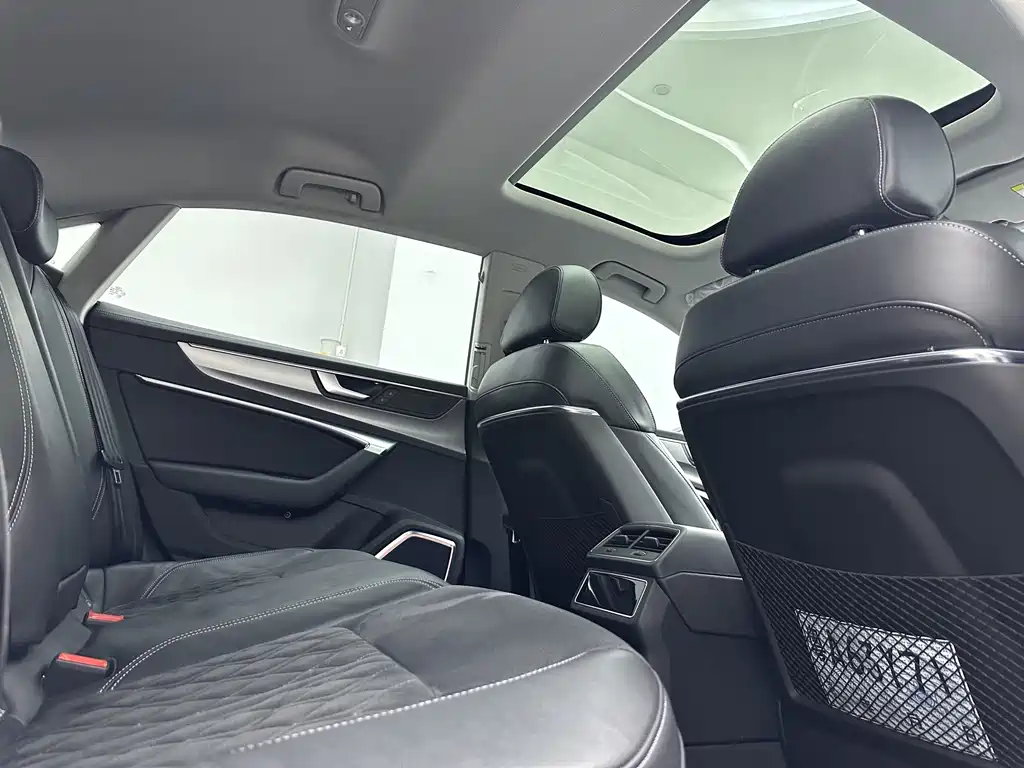 Audi A7L — миниатюра 15