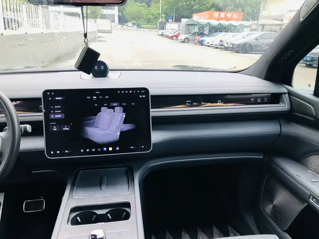 NIO ES8 — миниатюра 20